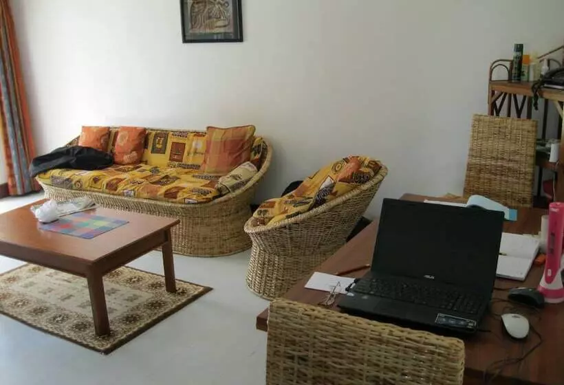 هتل Home Sweet Home