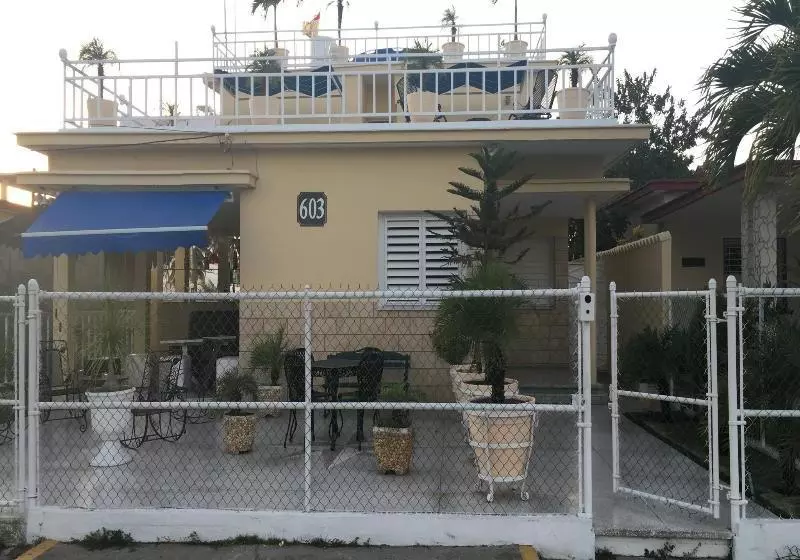 هتل Hostal Nautico