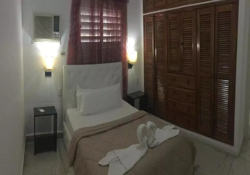 هتل Hostal Nautico