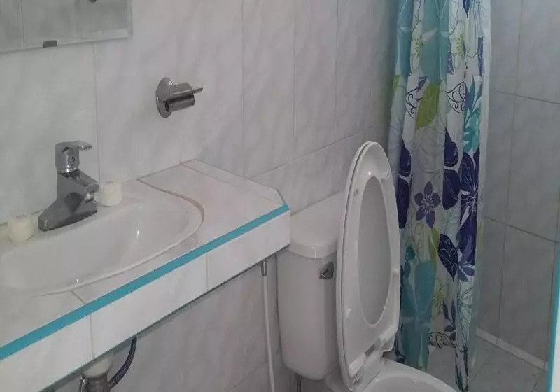 هتل Hostal Nautico