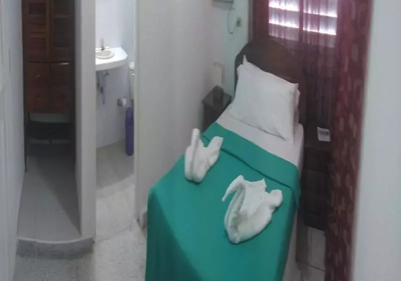 هتل Hostal Nautico