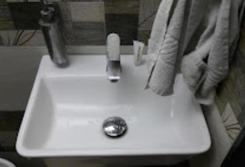 Hotel Pratiksha Residency , Nerul