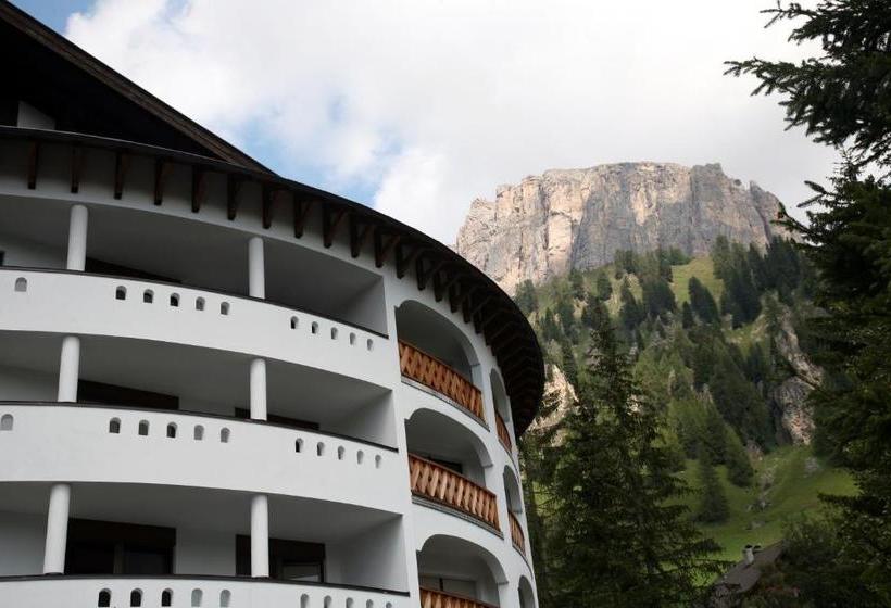 هتل Residence Riposo