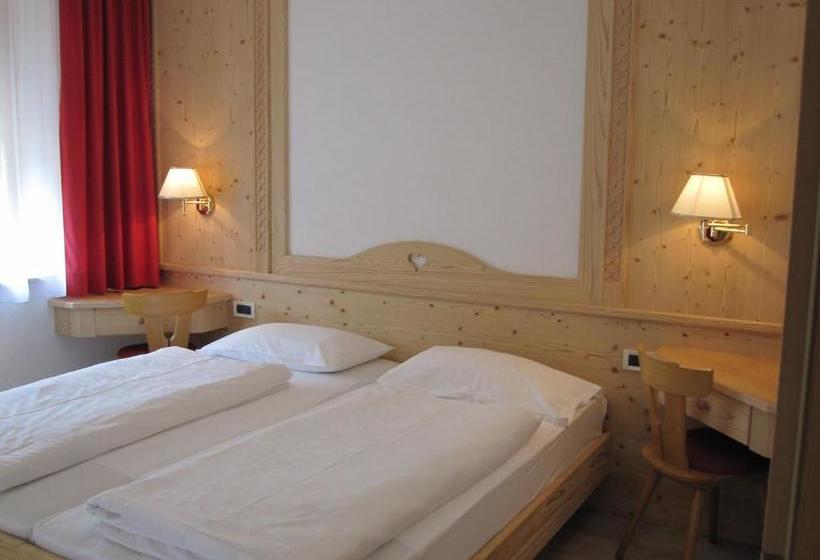 هتل Residence Riposo