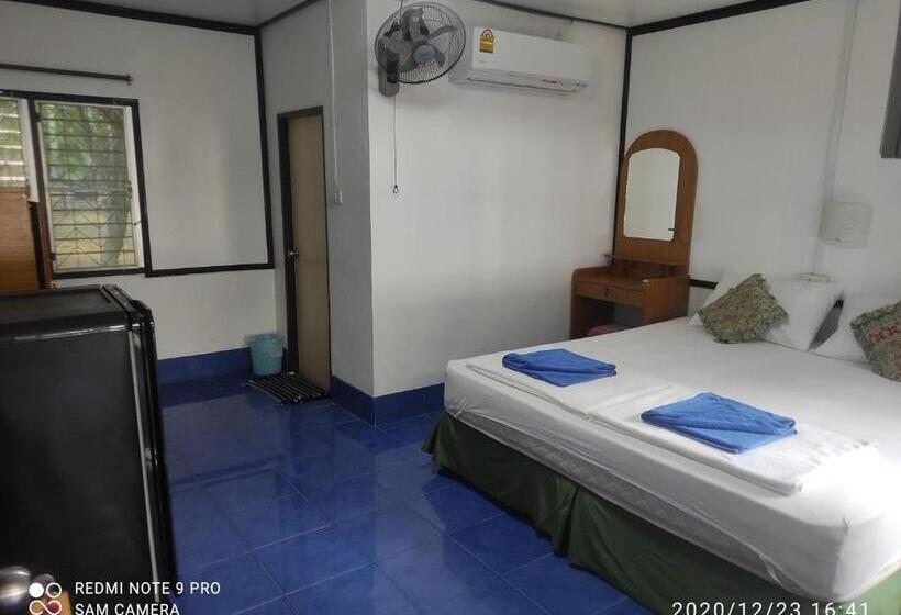 בית מלון כפרי Sukorn Andaman Beach Resort