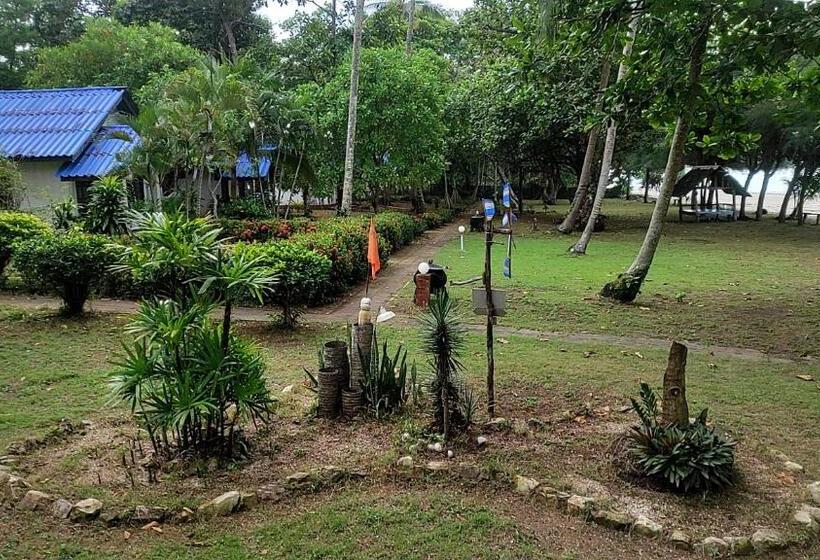 בית מלון כפרי Sukorn Andaman Beach Resort