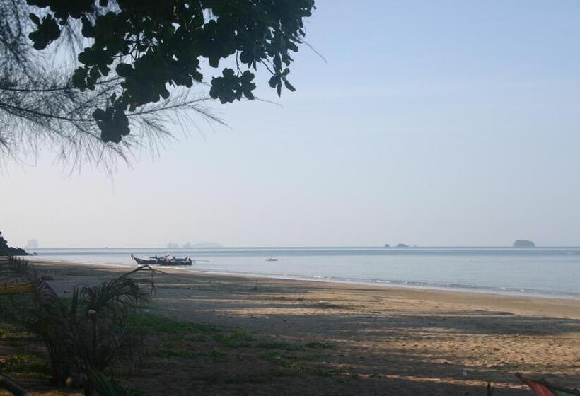 בית מלון כפרי Sukorn Andaman Beach Resort