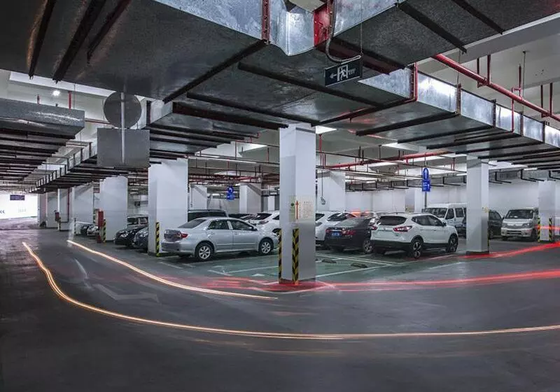 Vienna Hotel Longgang Longdong