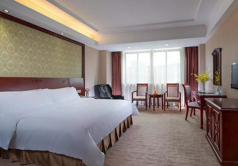 Vienna Hotel Longgang Longdong