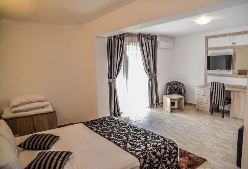 Отель Ibis Styles Venus