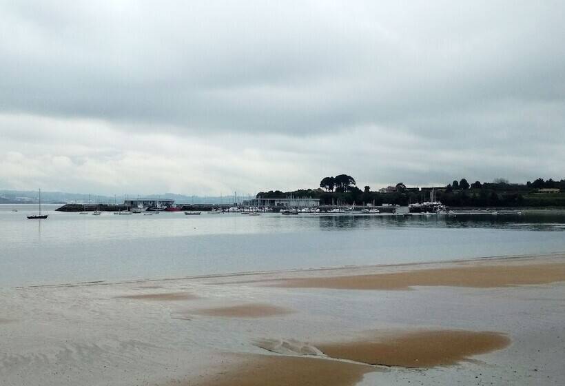 Apartamentos Ares Centro 3000