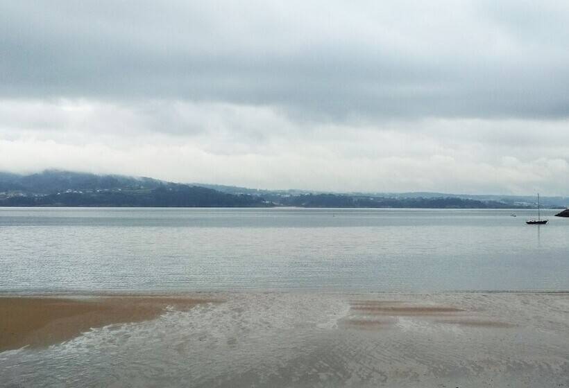 Apartamentos Ares Centro 3000