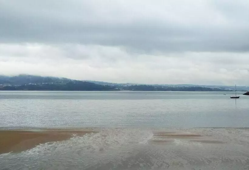 Apartamentos Ares Centro 3000