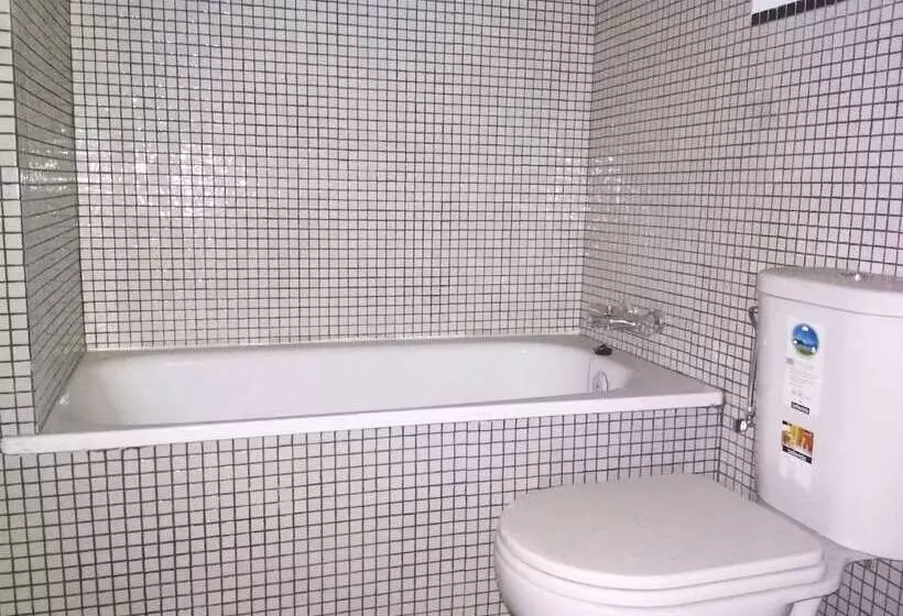 Apartamentos Ares Centro 3000