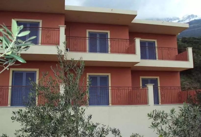 Hotel Anna Studios