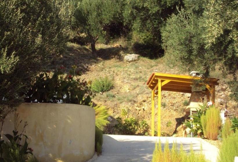 בית מלון כפרי Anna Studios