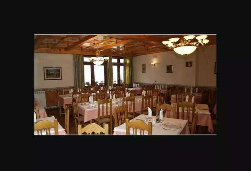 Hotelli Hostal Las Grullas