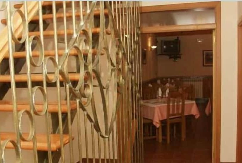 فندق Hostal Las Grullas