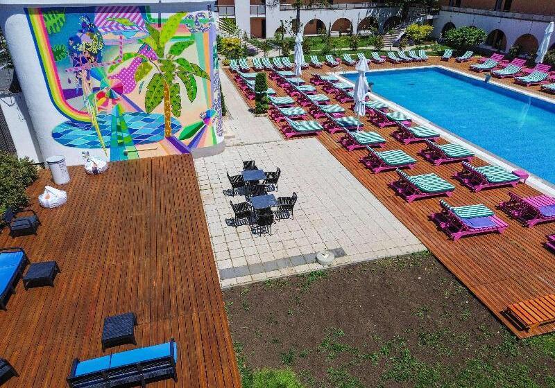 Отель Ibis Styles Venus