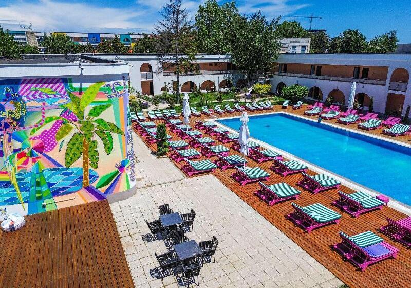 Отель Ibis Styles Venus