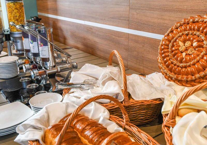 Отель Ibis Styles Venus