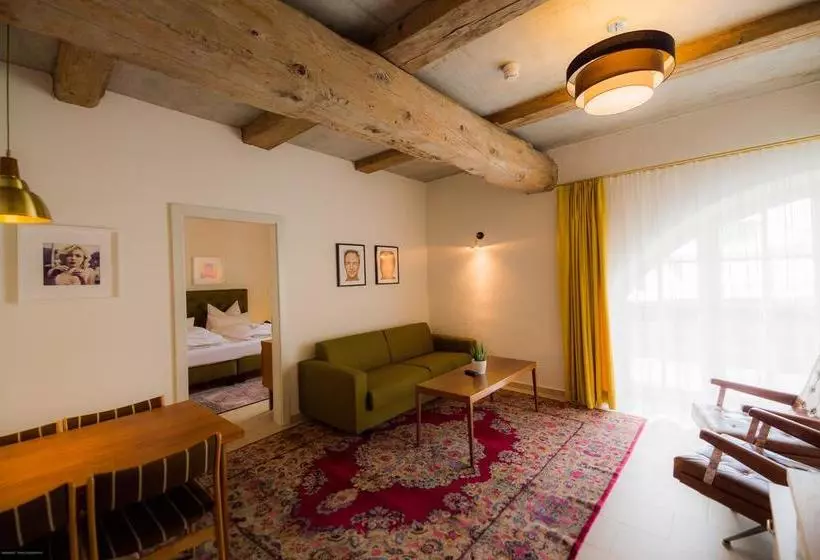 ホテル Luis Stadl