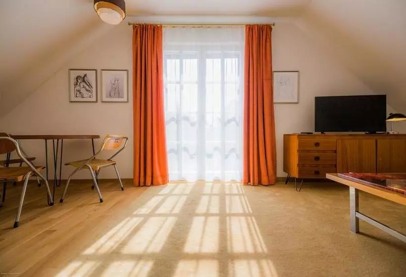 ホテル Luis Stadl