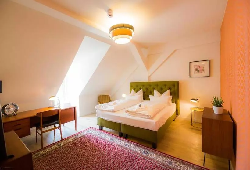 ホテル Luis Stadl