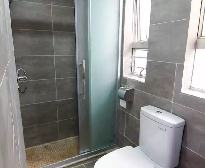 هتل Eloginn   Fest @ Lucky House