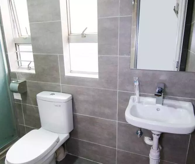 هتل Eloginn   Fest @ Lucky House