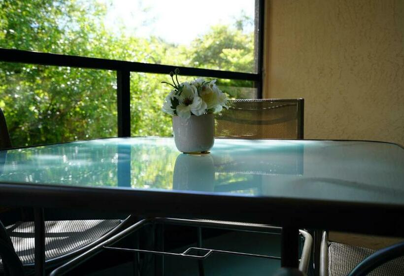 Отель Vacation Villas Resort