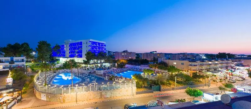 ホテル Vibra Riviera