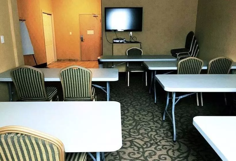 Trend Mountain Hotel & Conference Centre