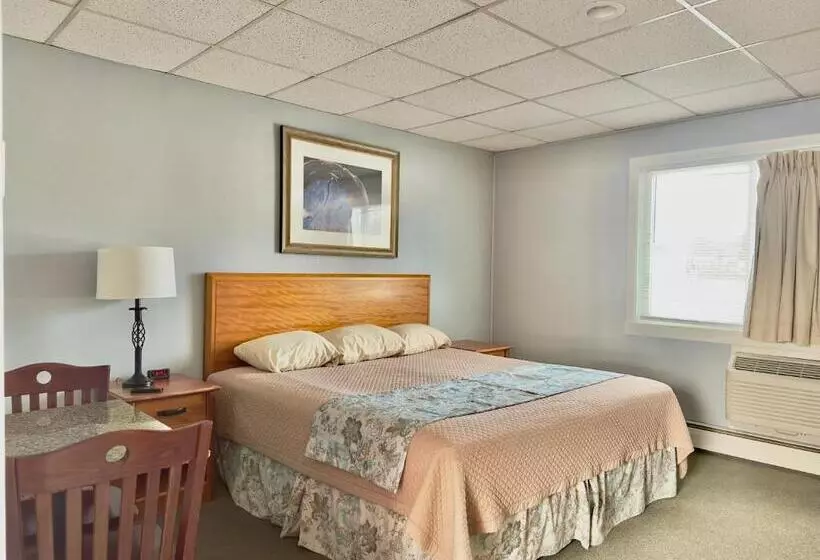 Colonial Valley Motel