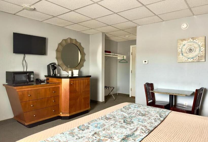 Colonial Valley Motel