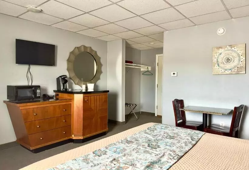 Colonial Valley Motel