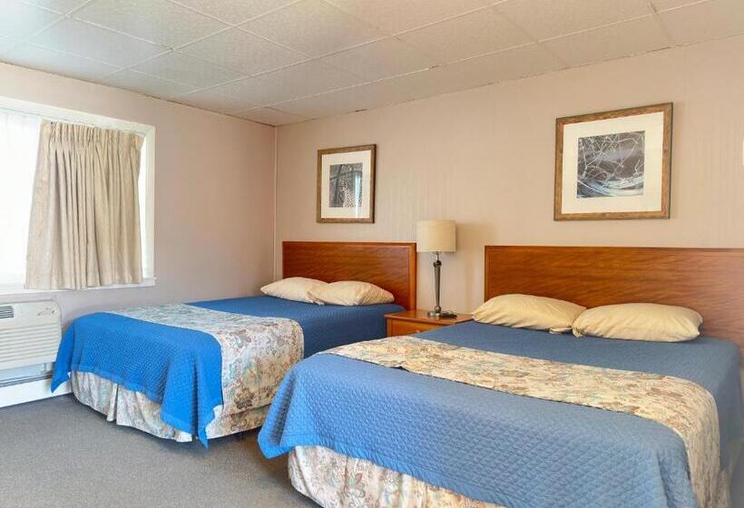 Colonial Valley Motel