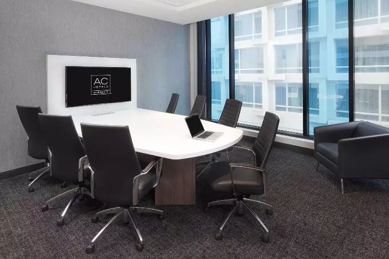 ホテル Hôtel Ac Montréal Centre Ville