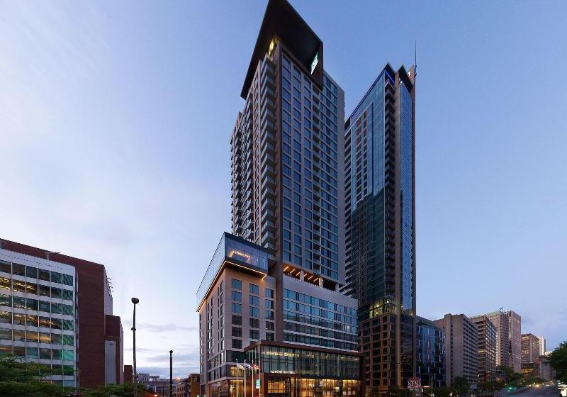 هتل Hôtel Ac Montréal Centre Ville