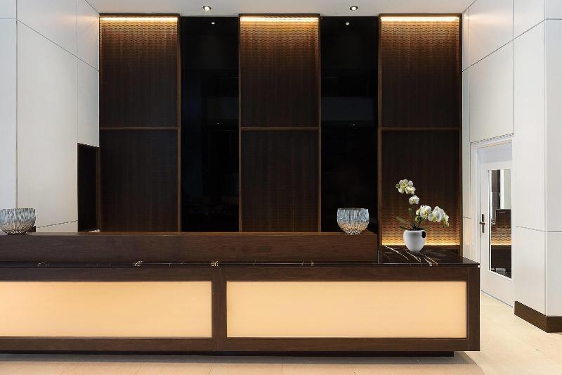 هتل Hôtel Ac Montréal Centre Ville