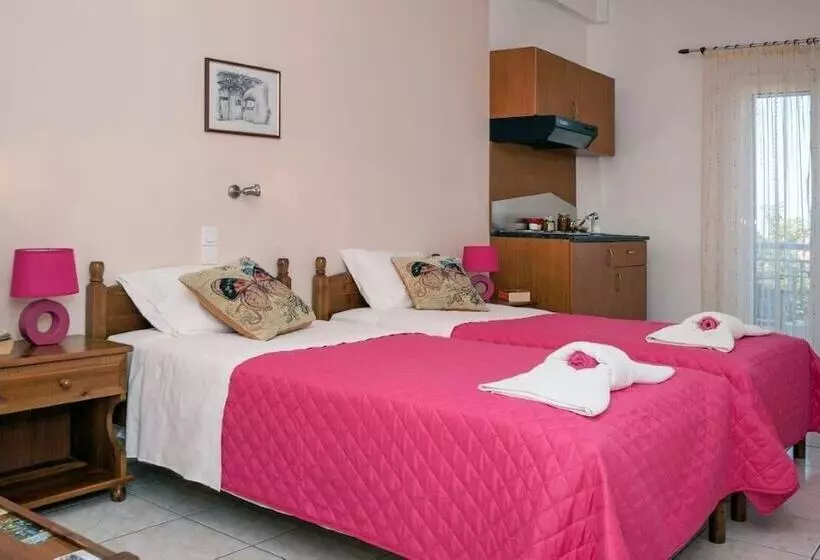 Hotelli Athena Apartments & Studios