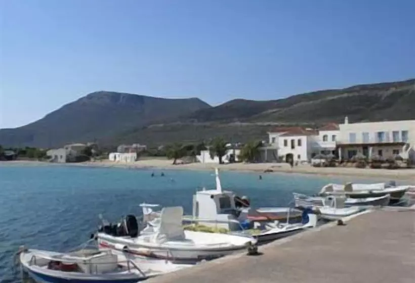 Hotelli Athena Apartments & Studios