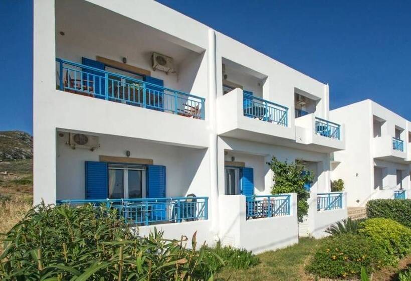 בית מלון כפרי Athena Apartments & Studios