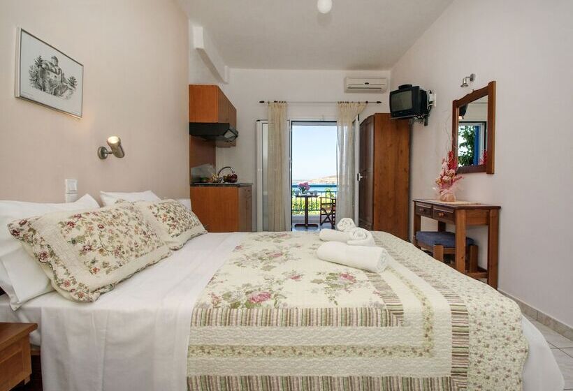 בית מלון כפרי Athena Apartments & Studios