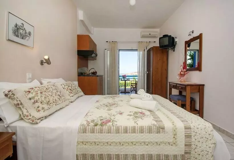 Hotelli Athena Apartments & Studios