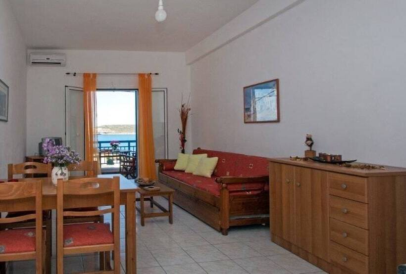 בית מלון כפרי Athena Apartments & Studios