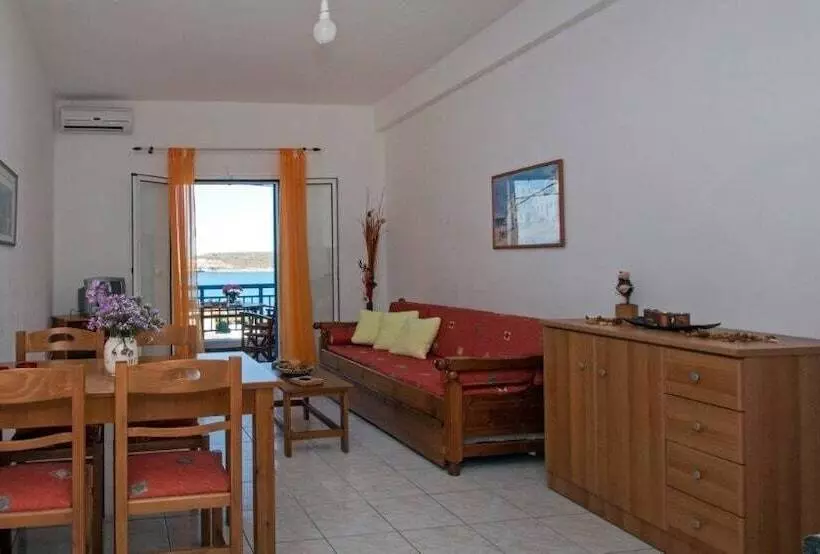 Hotelli Athena Apartments & Studios