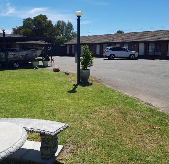 ホテル Coorrabin Motor Inn