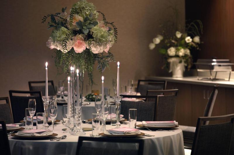 בית מלון כפרי Courtyard By Marriott Lagrange