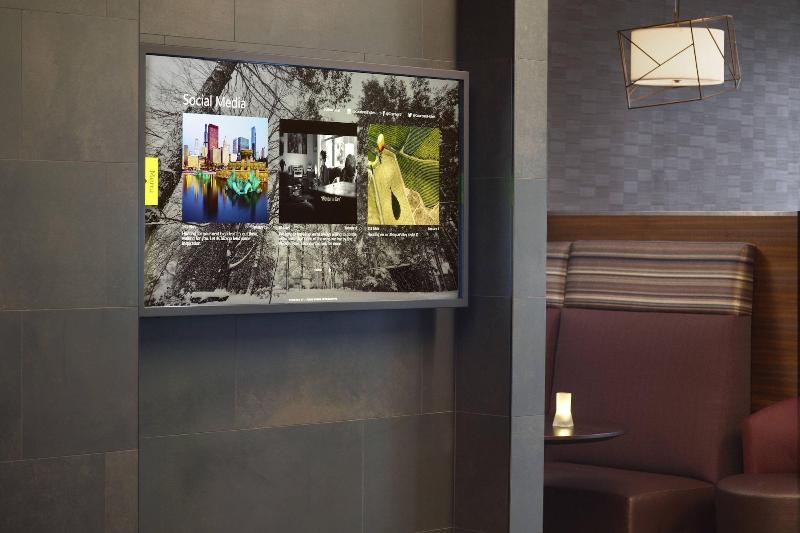 בית מלון כפרי Courtyard By Marriott Lagrange